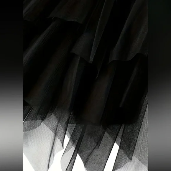 Luxe mesh asymmetrical hem maxi skirt - Picture 13 of 15